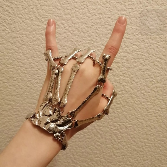 “Spooky Scary Skeleton” Unique Bone Rings/Bracelet - Picture 14 of 16